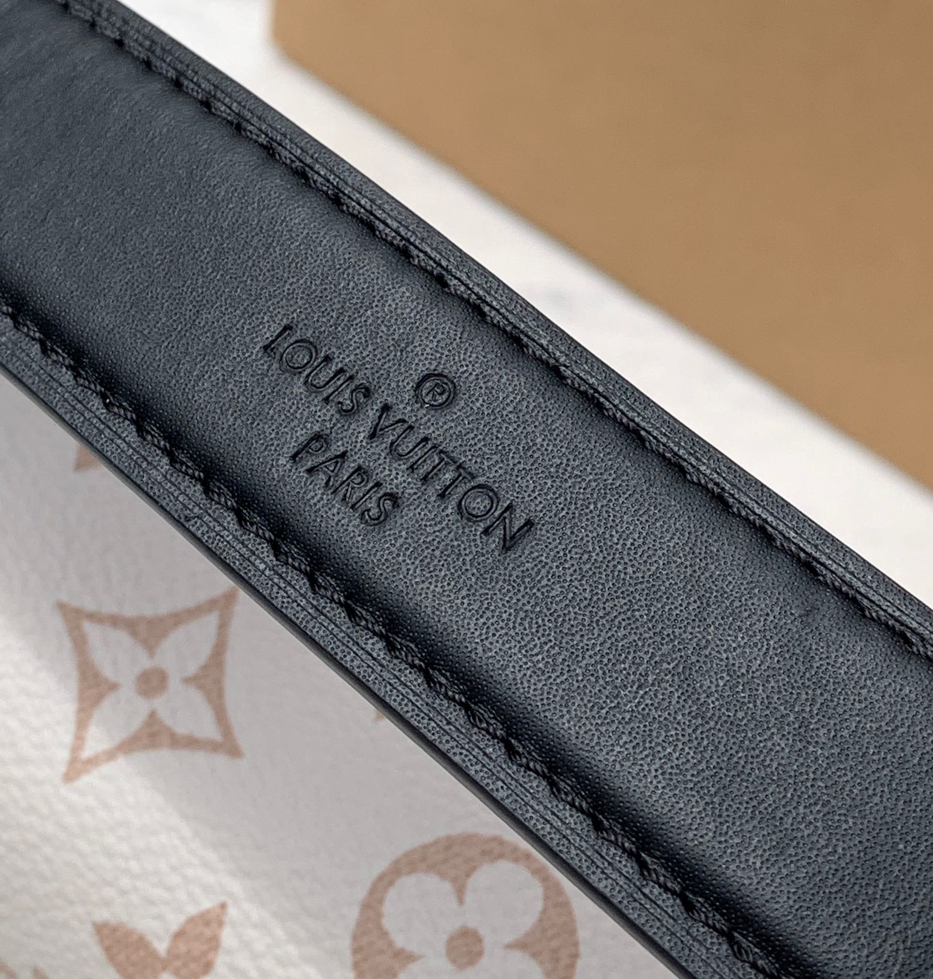 🌼 m46709尺寸21×14×6cm 香港渠道订单！【动态芯片版本】LV24沙丘色谁不爱啊! 刚上市的