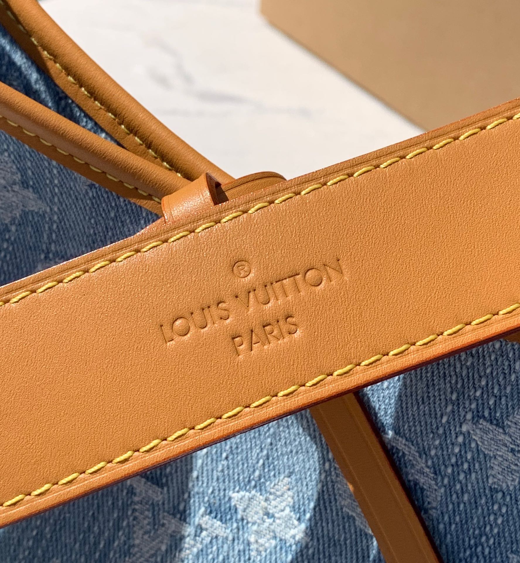 🌼 m11462尺寸：29 × 24 × 12 cm香港渠道订单！ 2024新款Carryall 丹宁牛