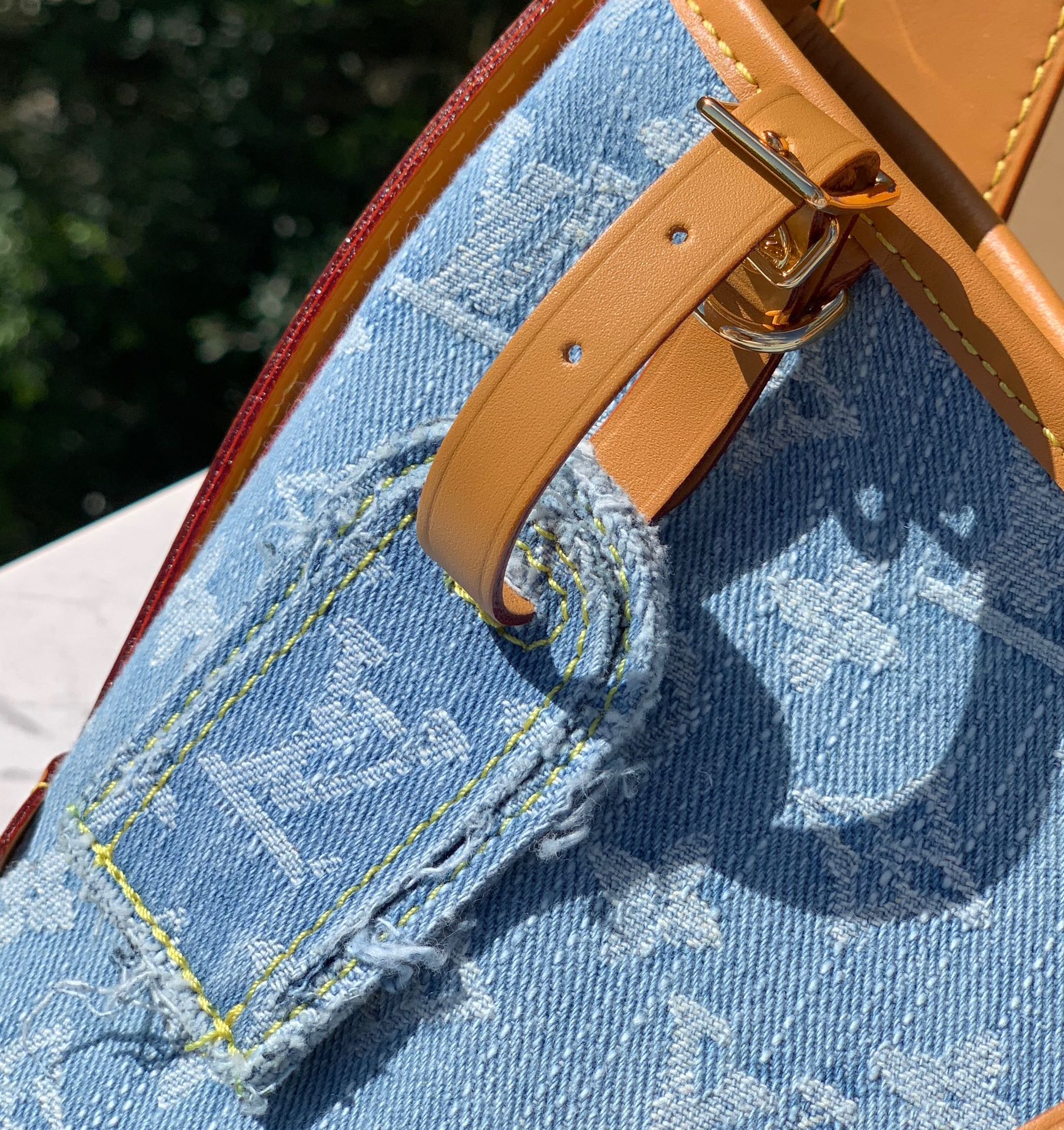 🌼 m11462尺寸：29 × 24 × 12 cm香港渠道订单！ 2024新款Carryall 丹宁牛