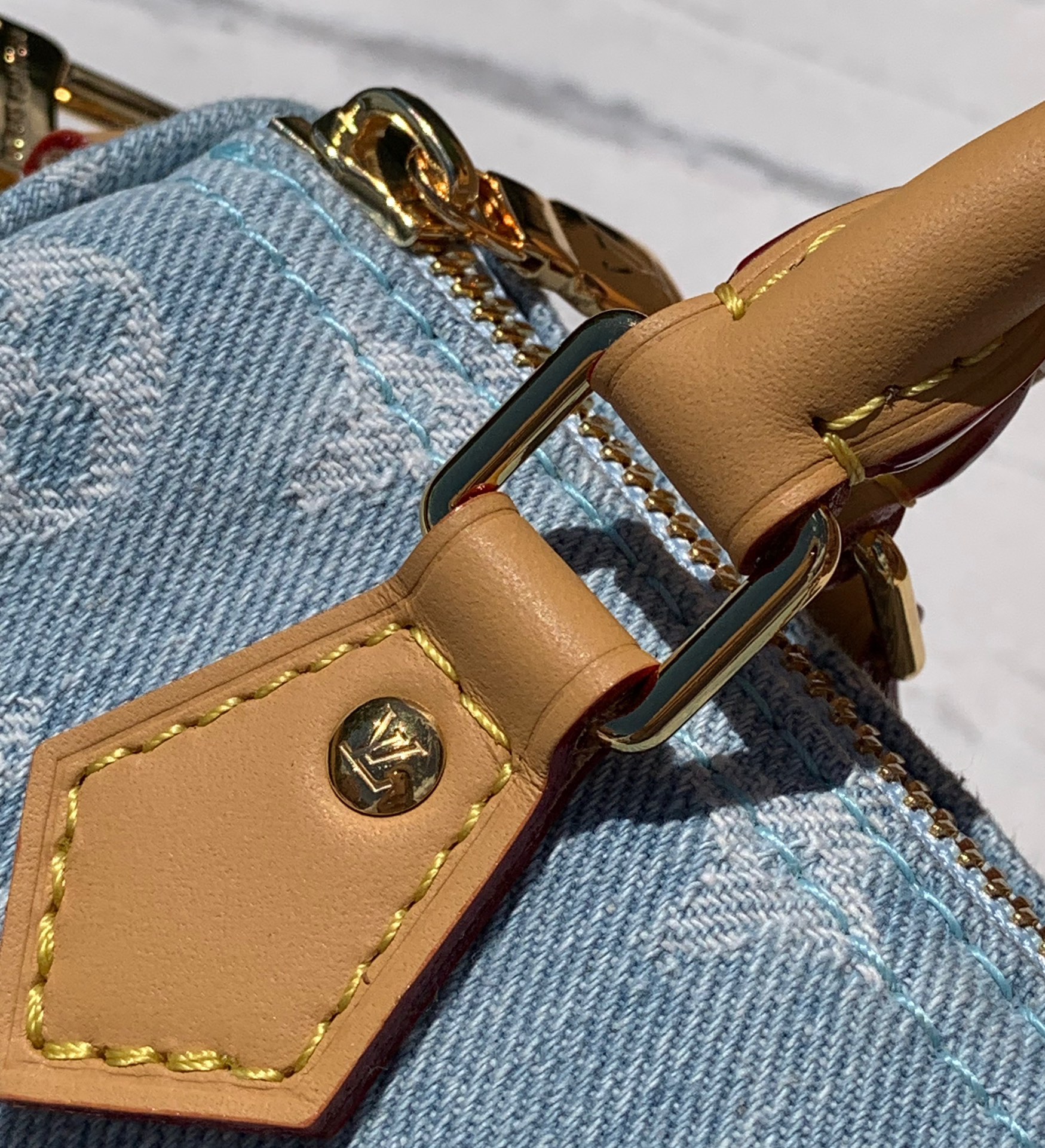 🌼 m11212尺寸：16×10×7.5cm香港渠道订单！24年限量版Nano Speedy牛仔枕头包，