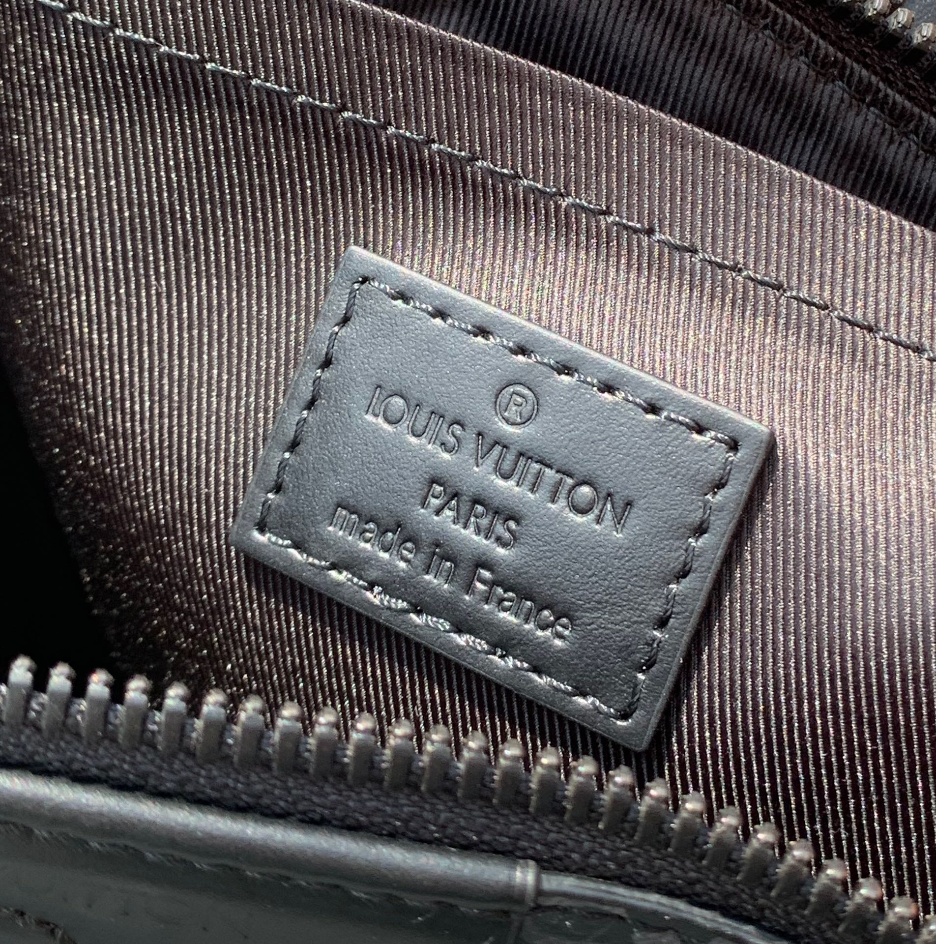 非市场普通货 进口皮料半钢五金m11744尺寸:29x17.5x10cm香港渠道订单！Lv 24新款So