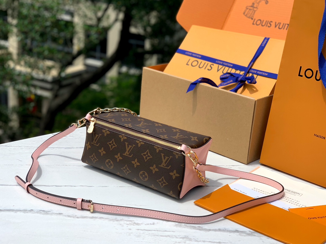 非市场普通货 进口皮料半钢五金m11303尺寸：22.5×13×13cm香港渠道出货！LV2024七夕限