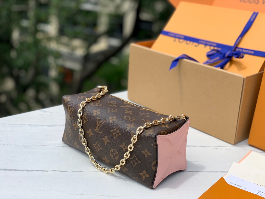 非市场普通货 进口皮料半钢五金m11303尺寸：22.5×13×13cm香港渠道出货！LV2024七夕限