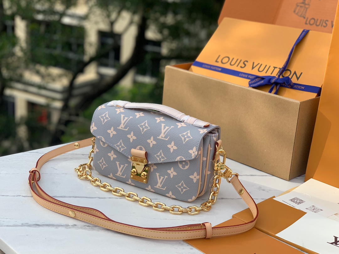 🌼m12429尺寸21.5×13.5×6cm【变码芯片】LV2024秋冬的新品手袋一Metis East