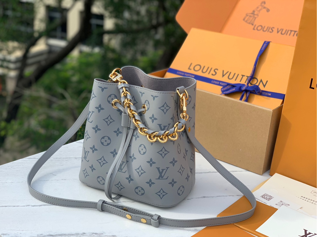🌼m12749尺寸：20×20×13cm【变码芯片】LV2024新款鲨鱼灰NÉONOÉ BB水桶包，渠道
