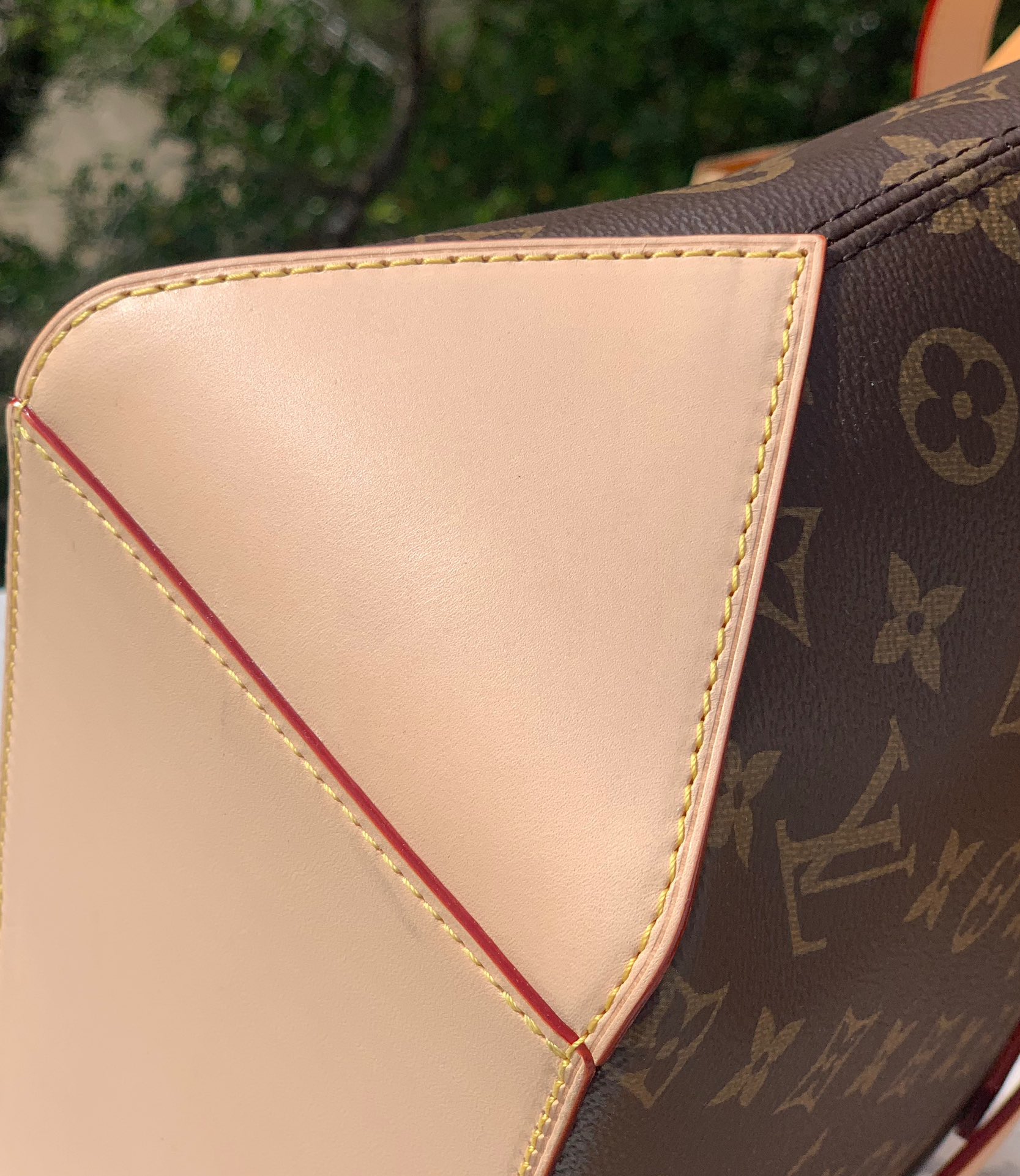 🌼m12095尺寸：25x27x11.5cm【变码芯片】香港渠道出货！2024新款LV PIANO中古托