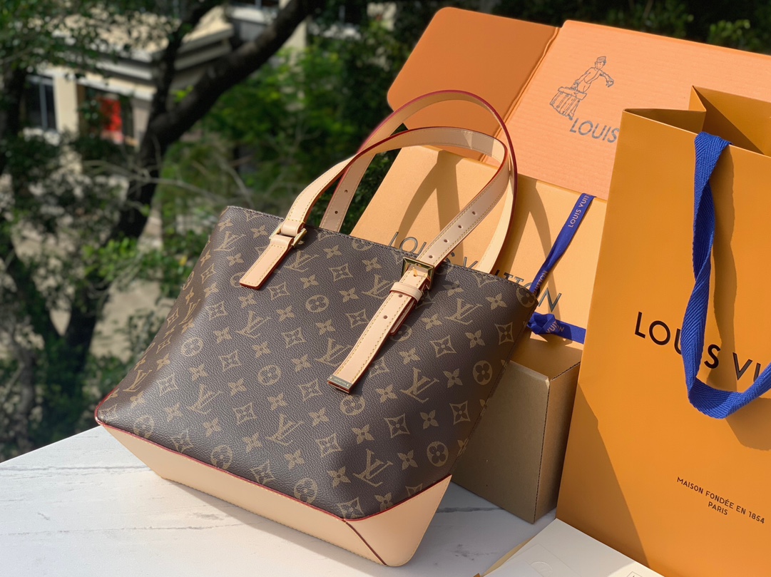 🌼m12095尺寸：25x27x11.5cm【变码芯片】香港渠道出货！2024新款LV PIANO中古托