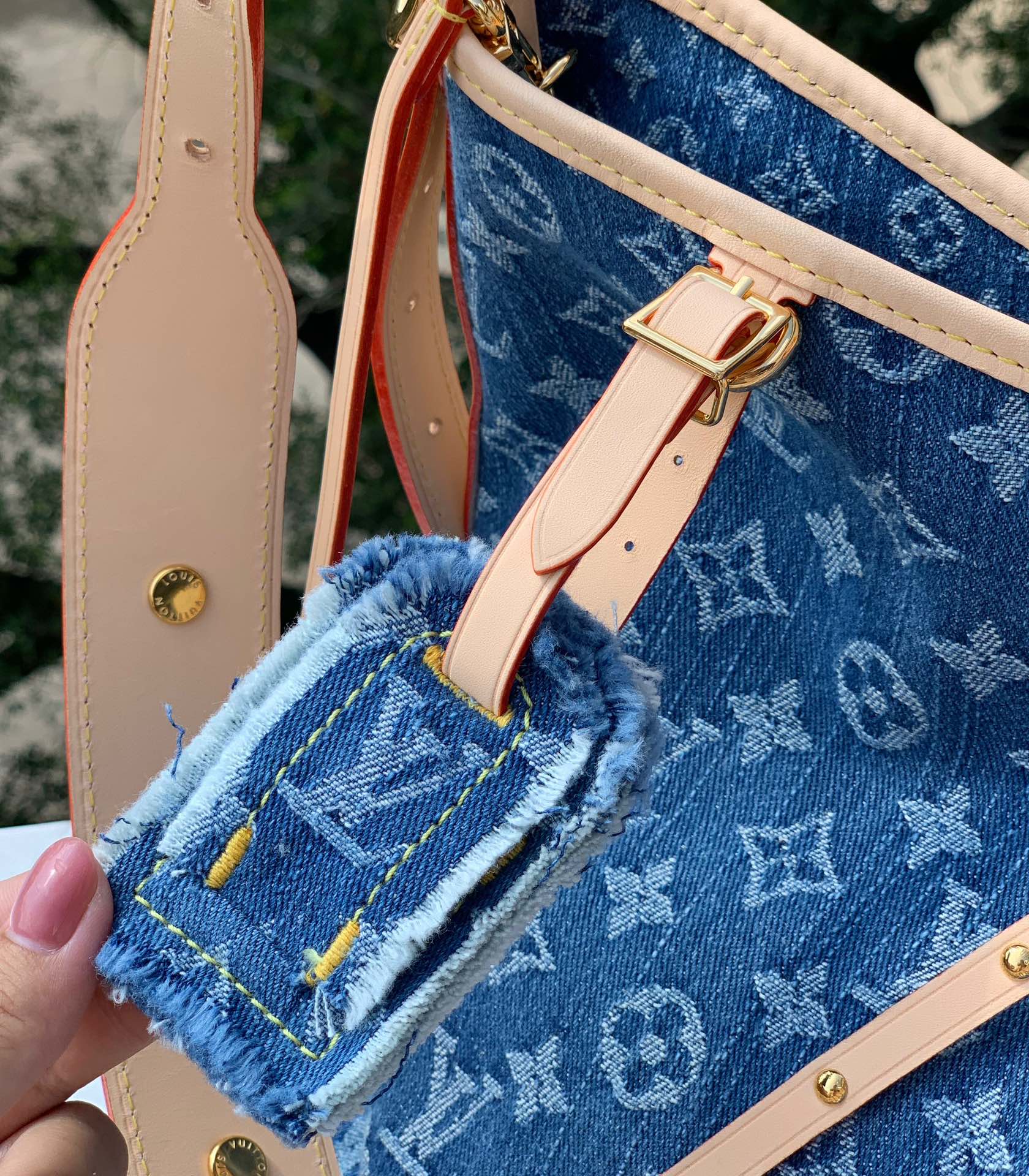 非市场普通货 进口皮料半钢五金m46855尺寸：39×35×15cmLv丹宁牛仔carryall托特包，