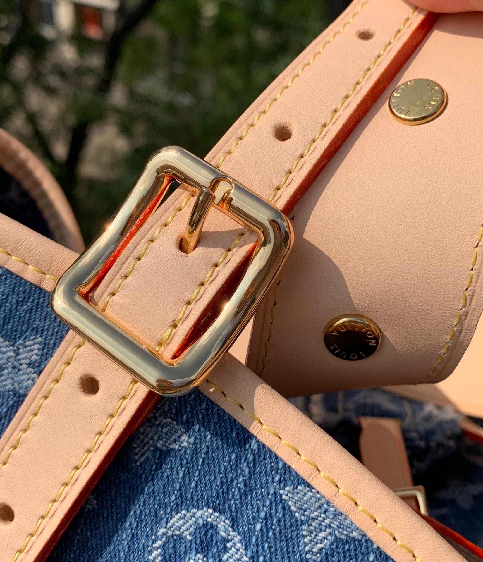 非市场普通货 进口皮料半钢五金m46855尺寸：39×35×15cmLv丹宁牛仔carryall托特包，