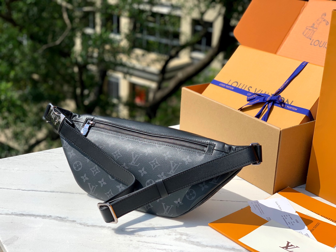 🌼m44336尺寸：47×20×9cm香港渠道货！LV DISCOVERY 黑武士腰包，专柜超难买，万年