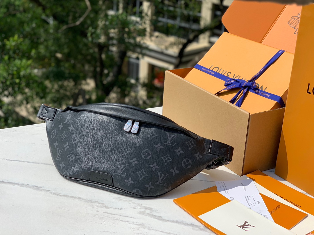 🌼m44336尺寸：47×20×9cm香港渠道货！LV DISCOVERY 黑武士腰包，专柜超难买，万年