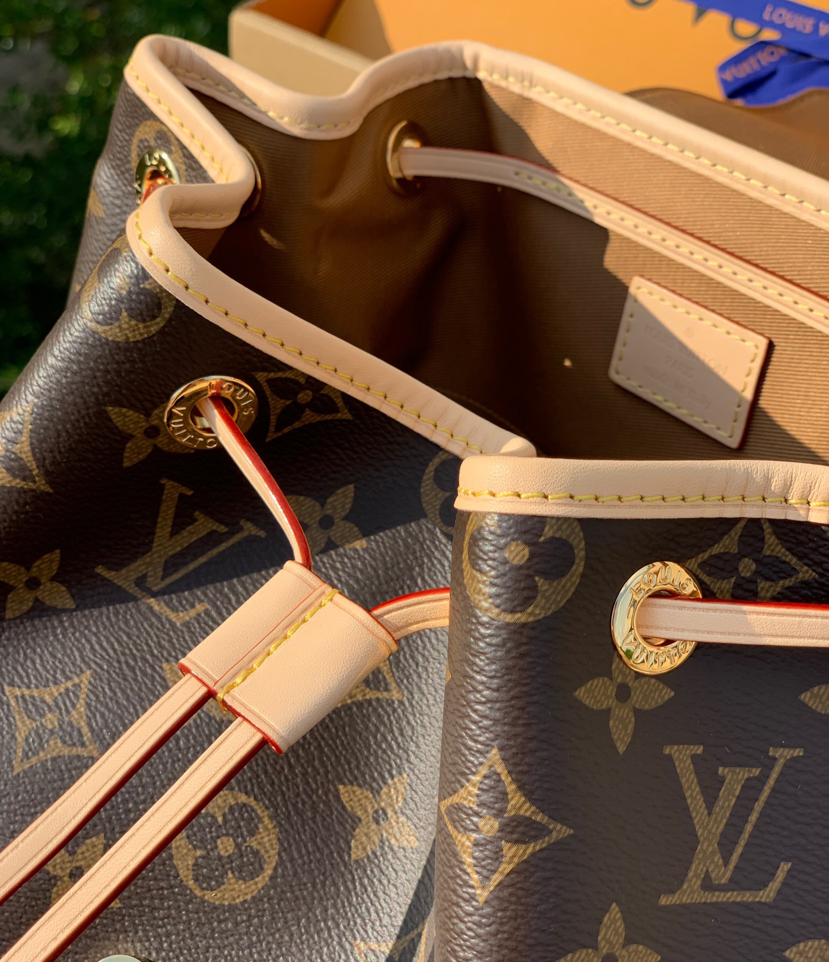 🌼m11198尺寸:28x30x18cmLV Montsouris小号双肩包，【动态芯片版】香港渠道出货