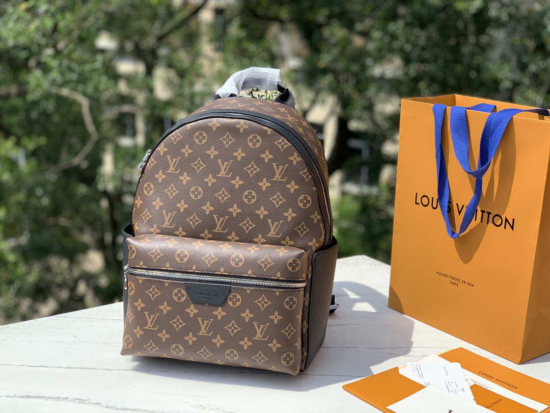 🌼m46684尺寸：29x38x20cmLV Discovery 小号老花双肩包，香港渠道出货，专柜2w