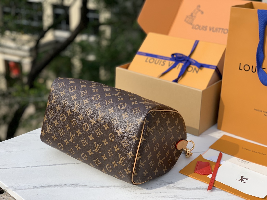 🌼 m11945尺寸：30×21×17cm全网首发新品Lv Speedy Soft30 枕头包！采用特殊