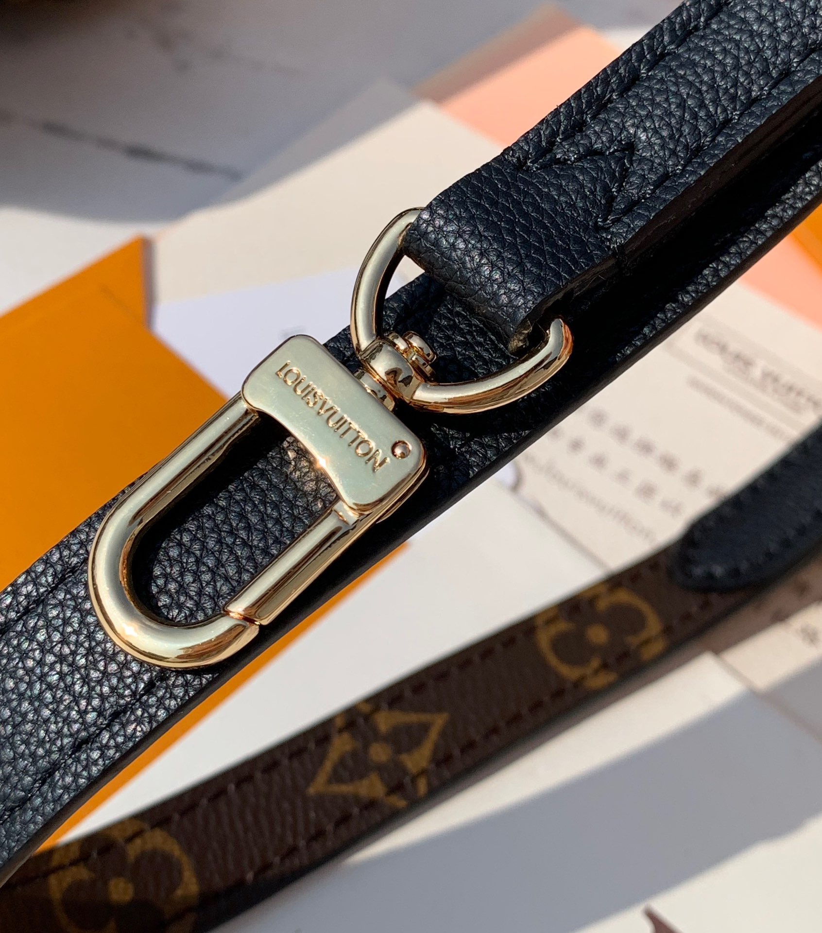 🌼 m12099尺寸：小号:16.5×11×26.5cm香港渠道出货，LV小号neverfull新品子母