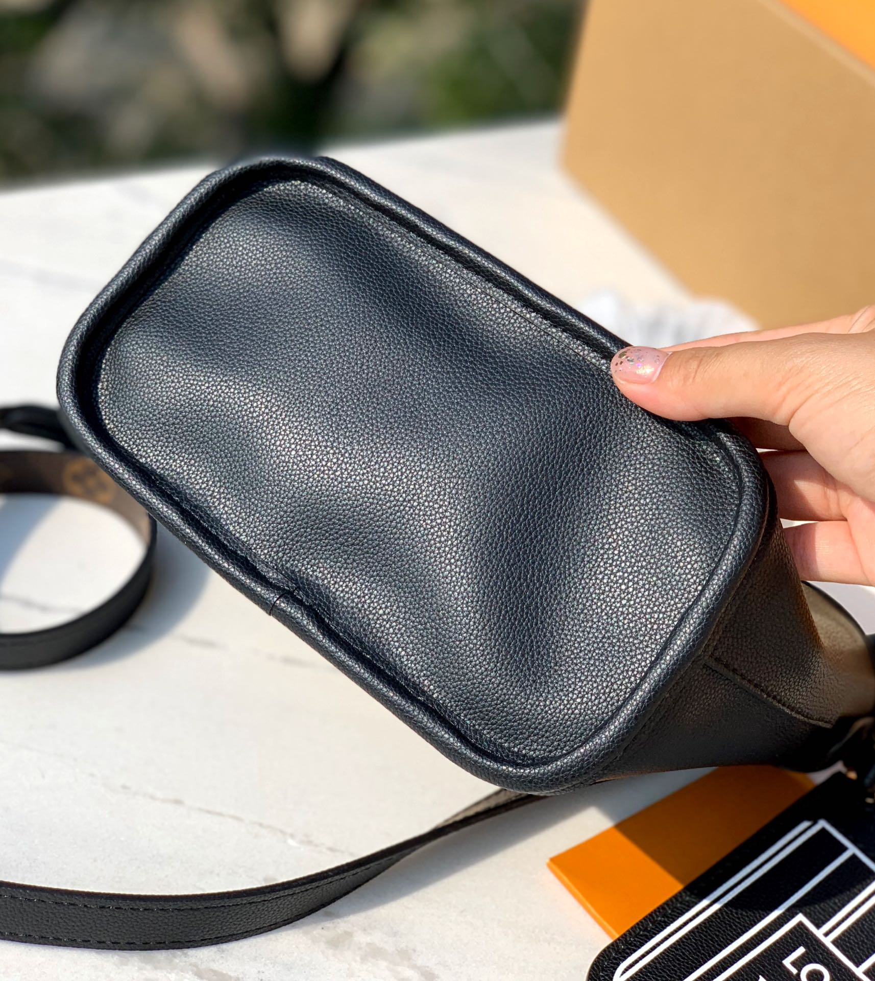 🌼 m12099尺寸：小号:16.5×11×26.5cm香港渠道出货，LV小号neverfull新品子母