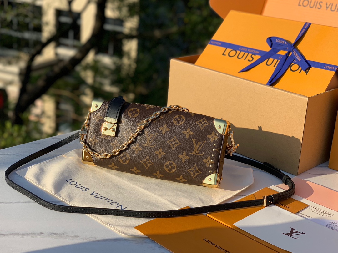 🌼 m13147尺寸：12 x 4 x 23cm香港渠道出货，LV Slim Trunk 软盒子包，20