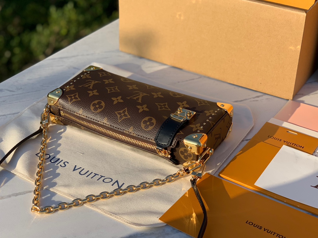 🌼 m13147尺寸：12 x 4 x 23cm香港渠道出货，LV Slim Trunk 软盒子包，20