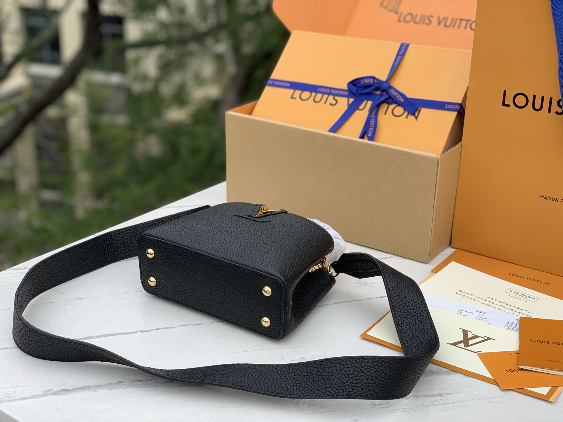 非市场普通货 进口皮料半钢五金 m24729mini尺寸：21×14×8cmLV capucines 公