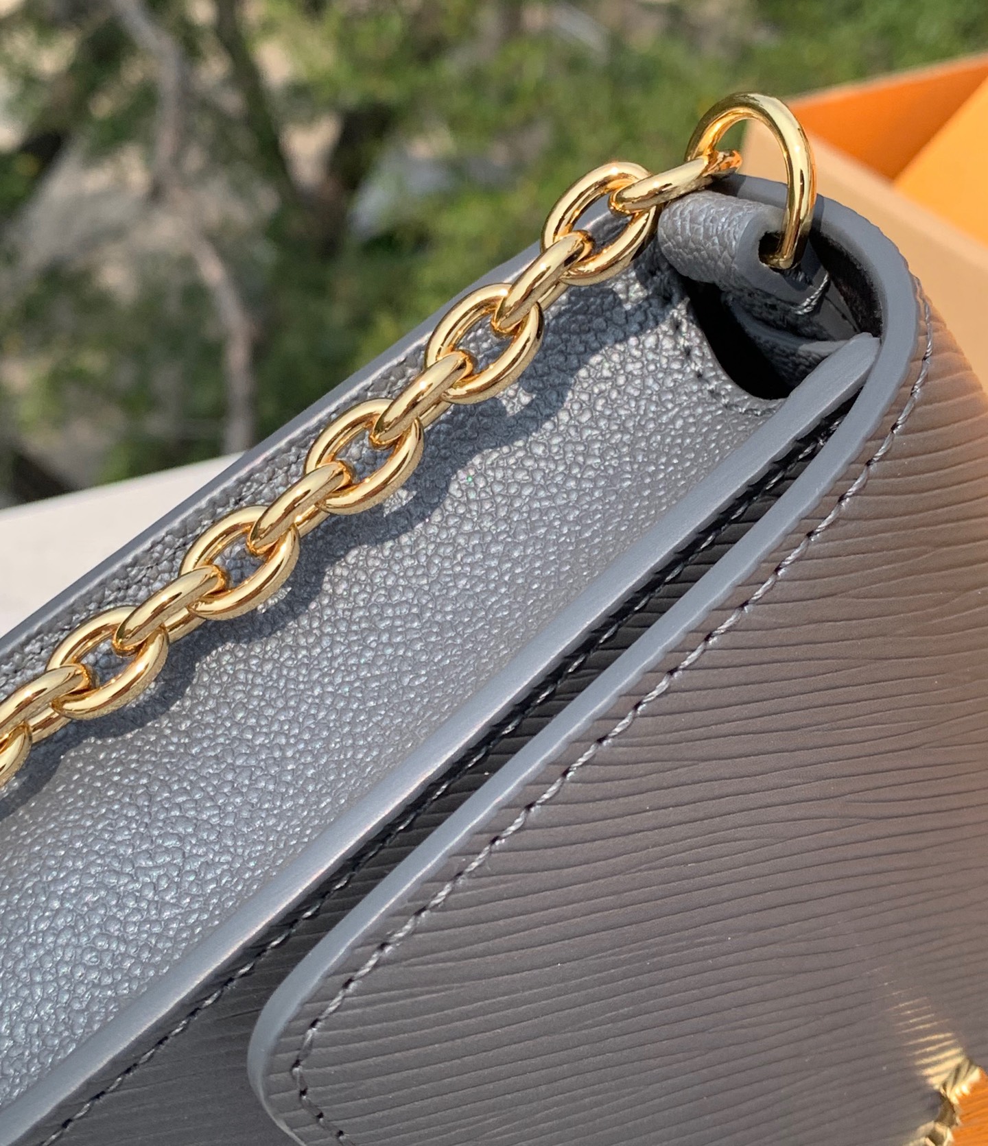 非市场普通货 进口皮料半钢五金 m12788尺寸：14 x 5 x 22cm渠道出货，LV新款 Poch