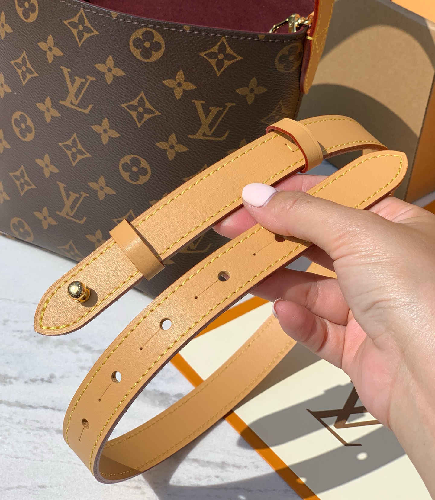 🌼 m12925尺寸：18 x 12 x 16cm2025年度黑马 LV ALL IN BB水桶包，经典