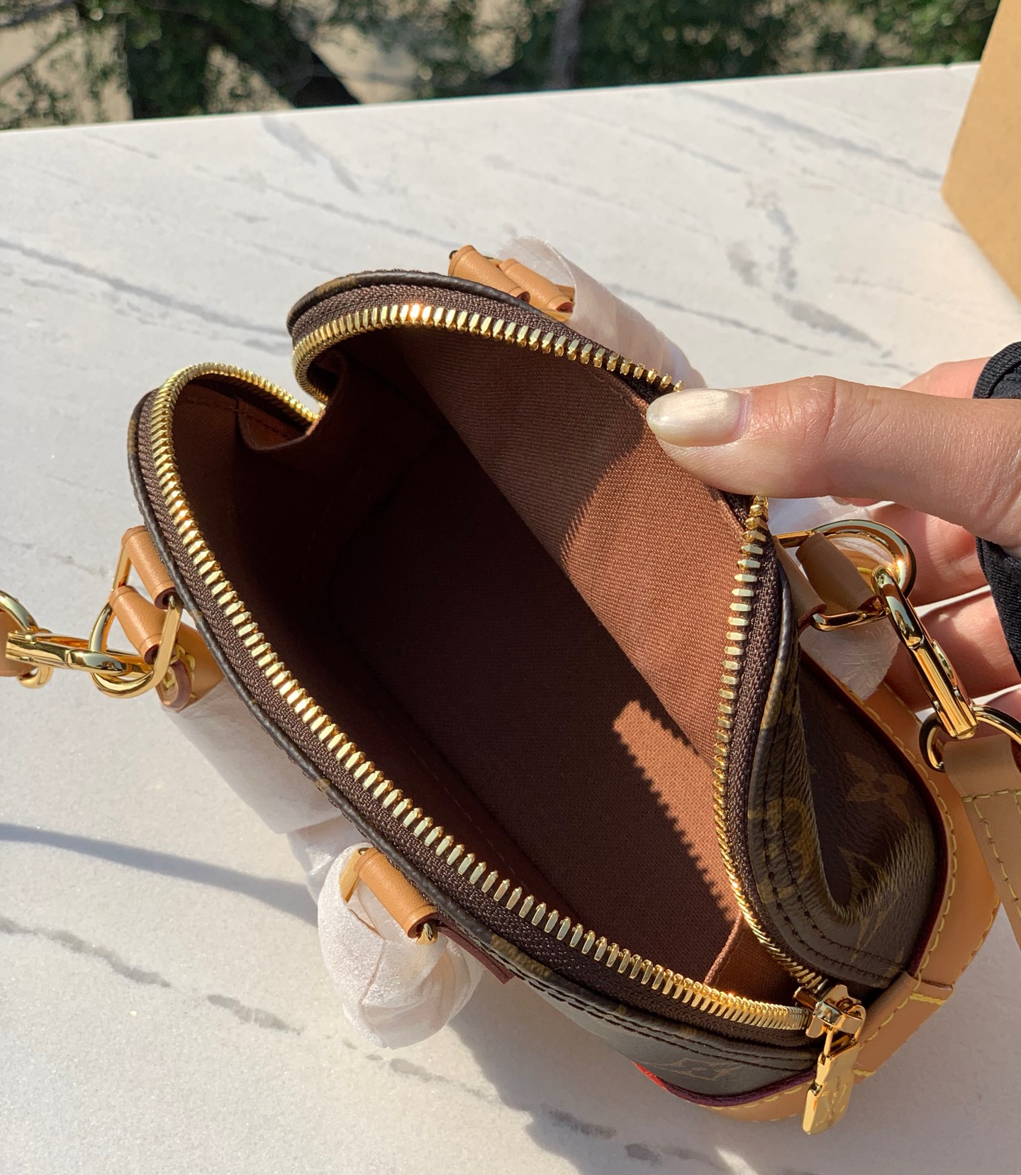 非市场普通货 进口皮料半钢五金 m82717尺寸:18 x 12 x 8CMLv nano alma贝壳