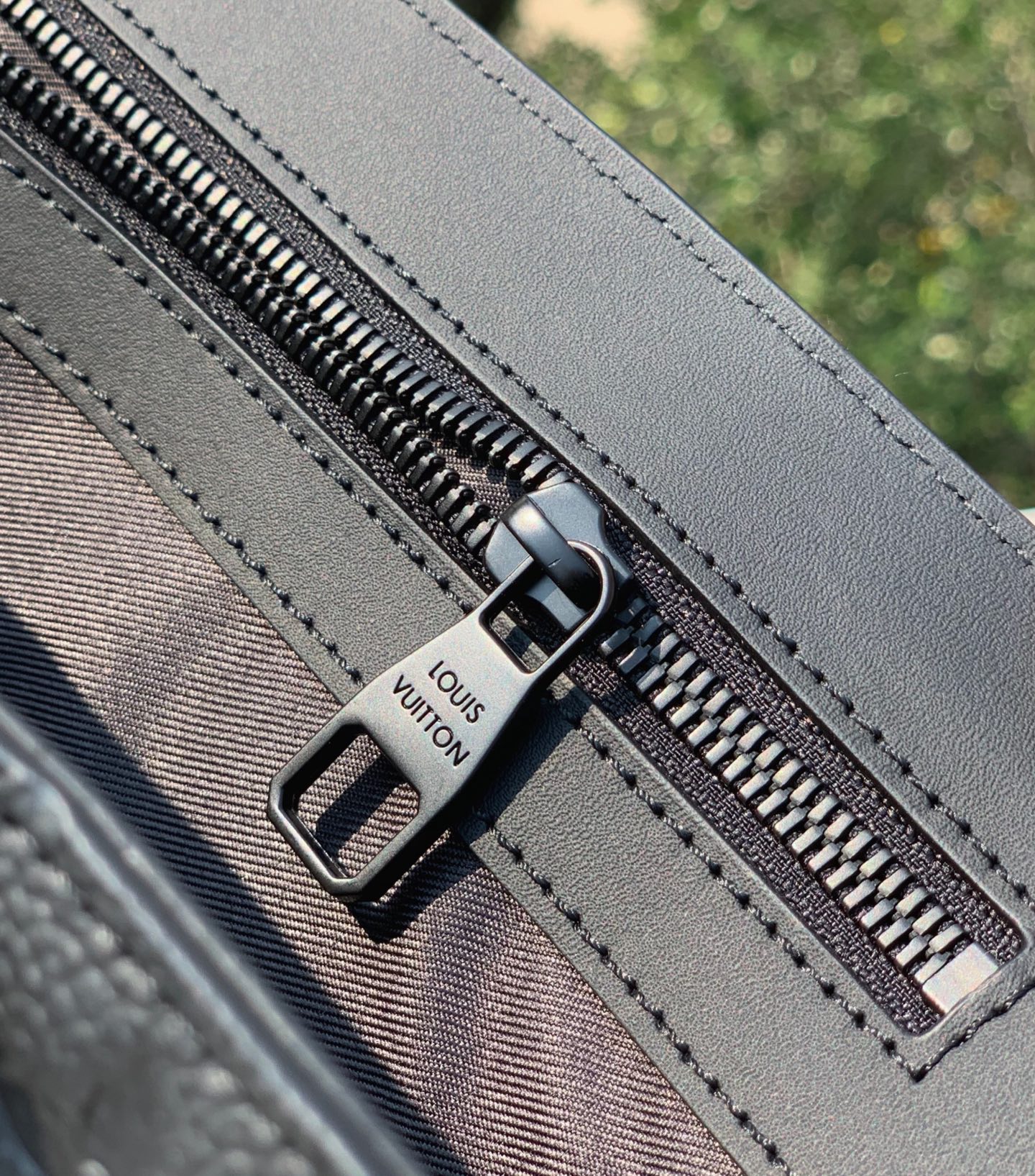 🌼 m24786尺寸：41 x 33 x 14CM香港渠道出，最火爆的LV sac plat 24H 托