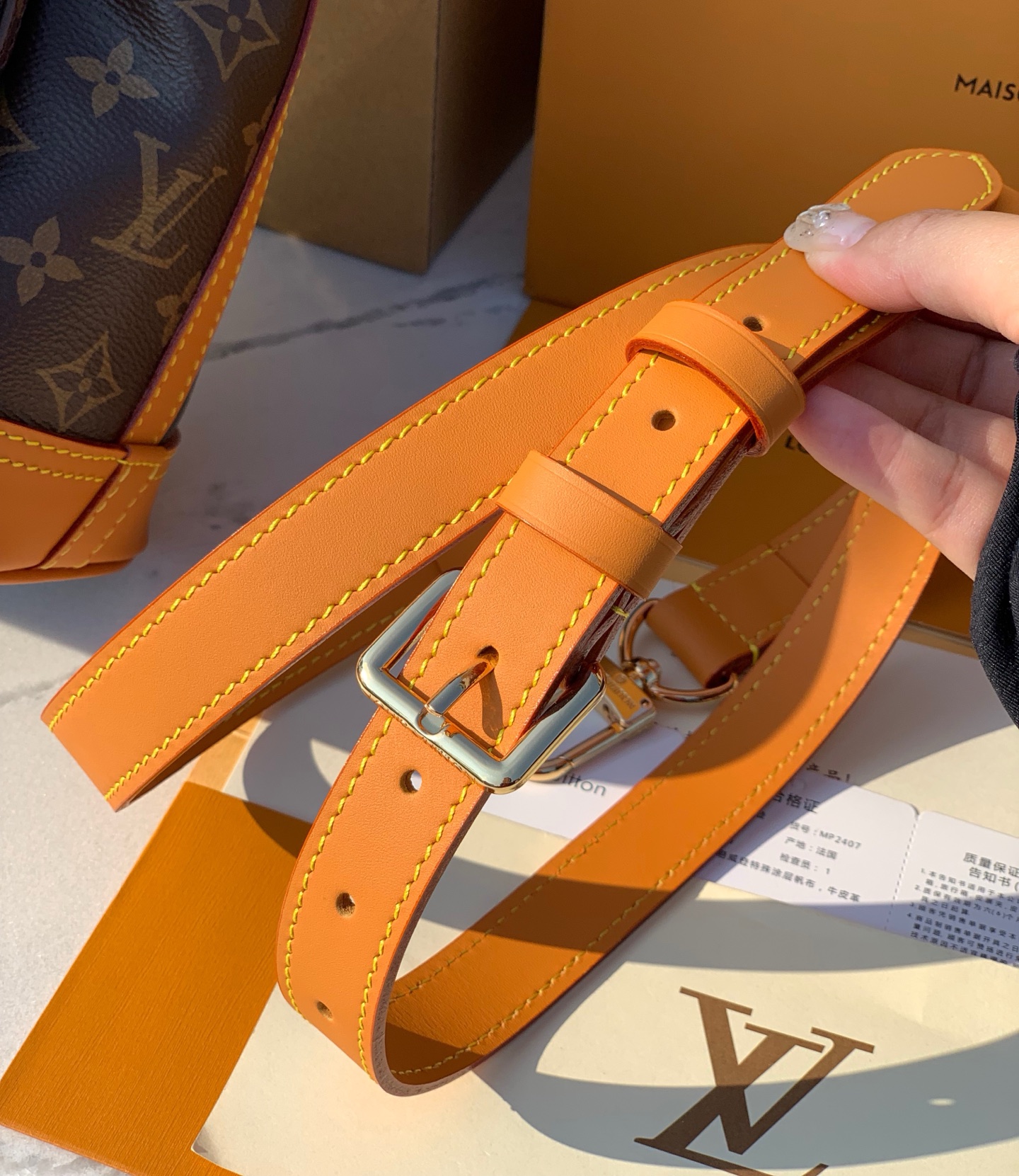 非市场普通货 进口皮料半钢五金 m14017尺寸：24×12×22cm2025新款LV经典水桶包升级版，