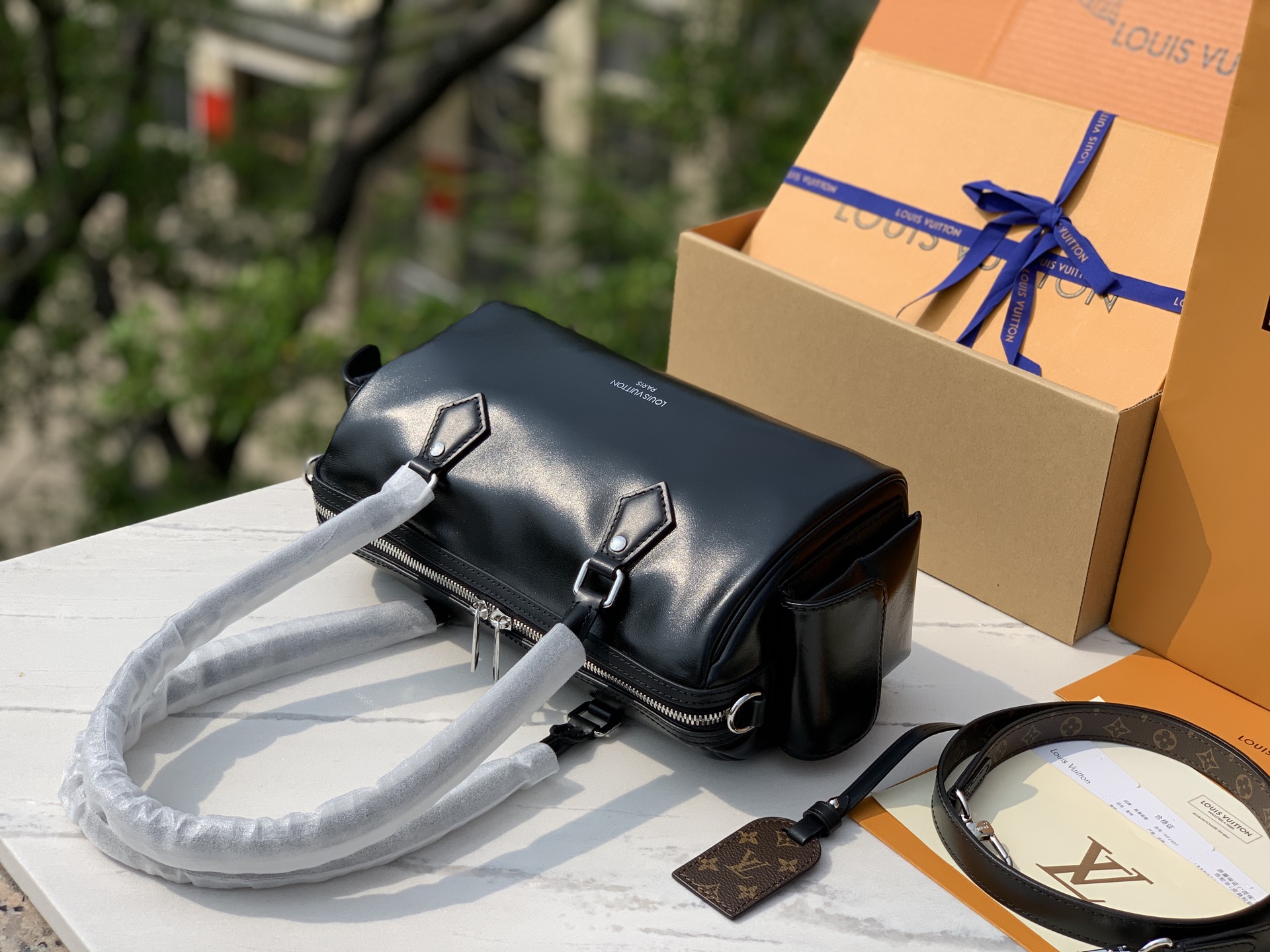 非市场普通货 进口皮料半钢五金 m12934尺寸：17×12×28cm香港渠道出品，LV新款speedy