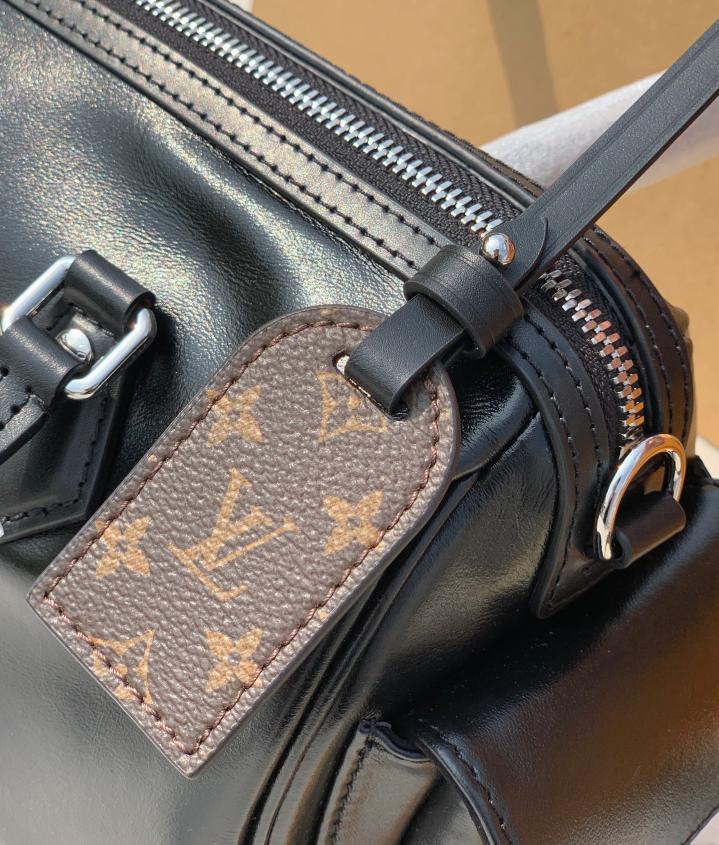 非市场普通货 进口皮料半钢五金 m12934尺寸：17×12×28cm香港渠道出品，LV新款speedy