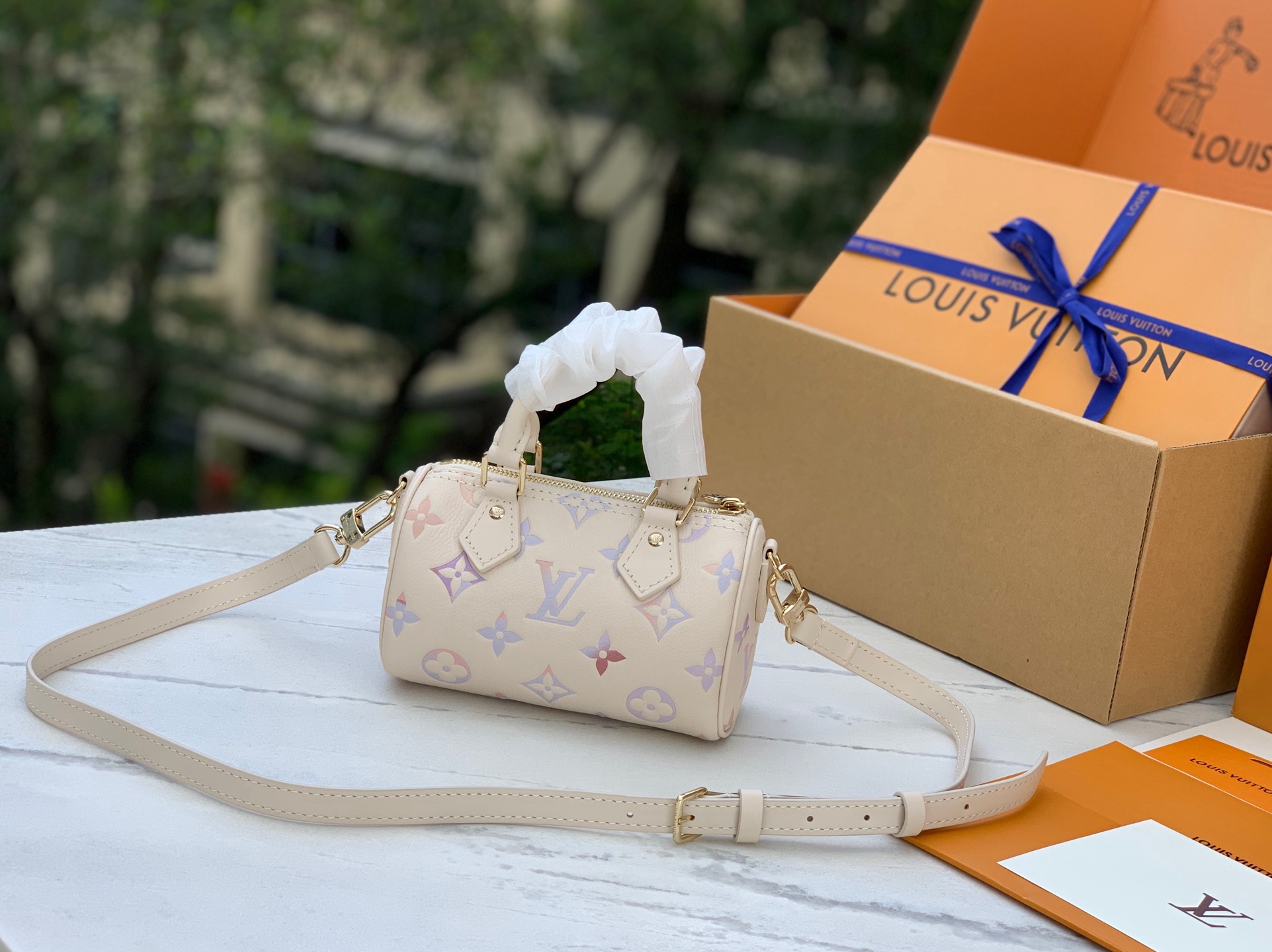 非市场普通货 进口皮料半钢五金 m25591尺寸：16 x 10 x 7.5cm新款来袭🔥LV nano