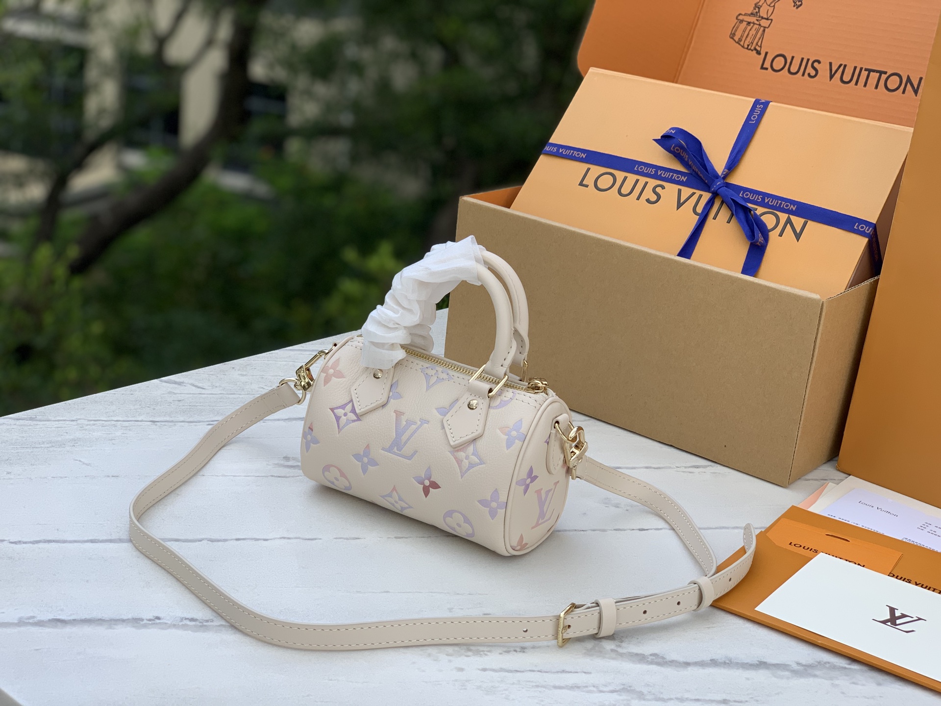 非市场普通货 进口皮料半钢五金 m25591尺寸：16 x 10 x 7.5cm新款来袭🔥LV nano