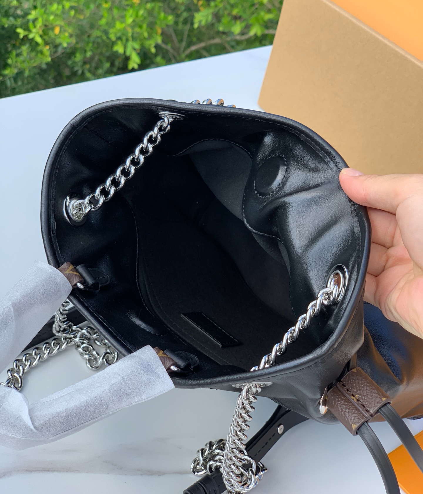 非市场普通货 进口皮料半钢五金 m25522尺寸：25×10×24cm香港渠道！LV Vibe系列的Of