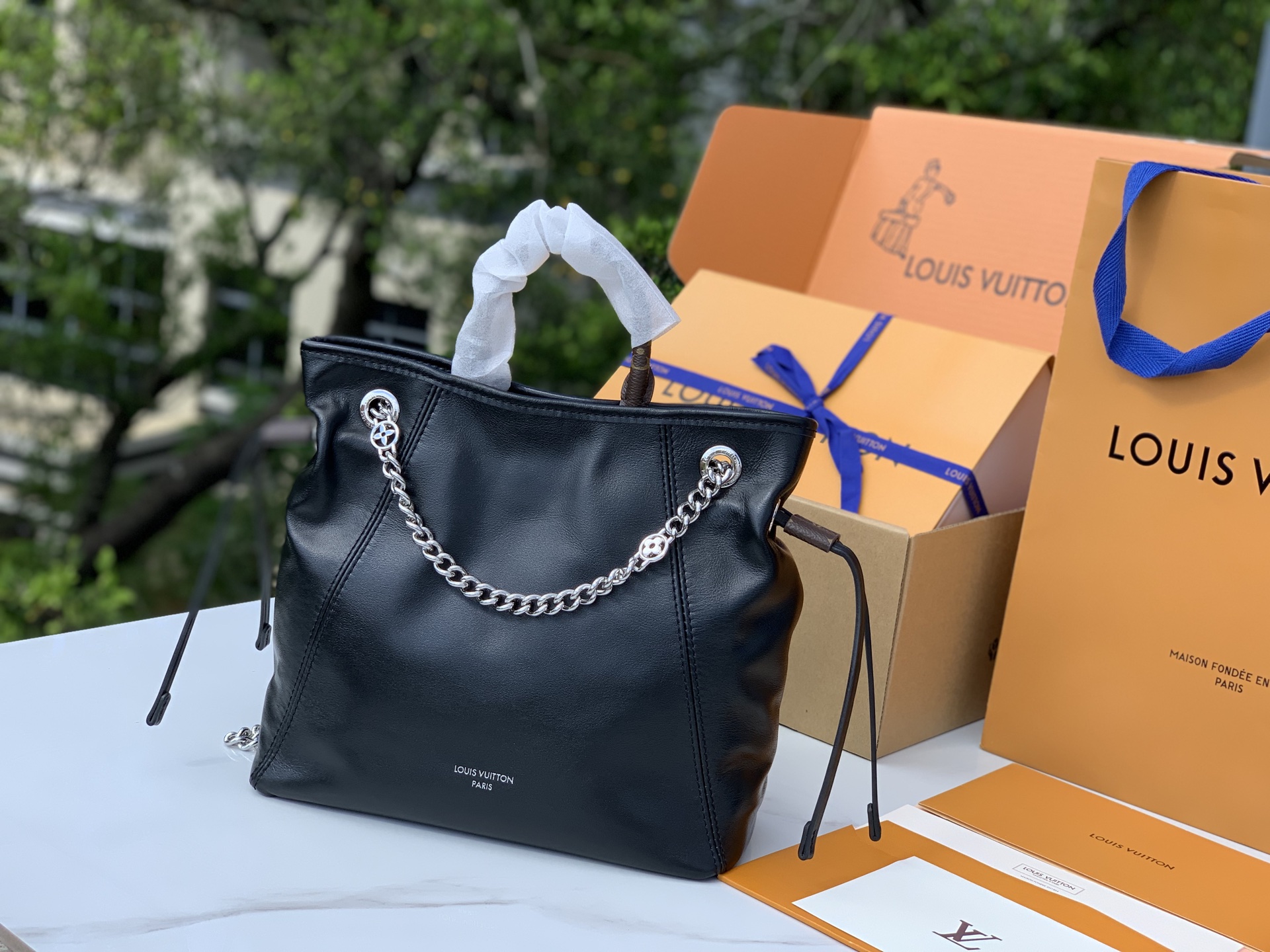 🌼 m25522尺寸：25×10×24cm香港渠道！LV Vibe系列的Off Duty双肩包，8月推出