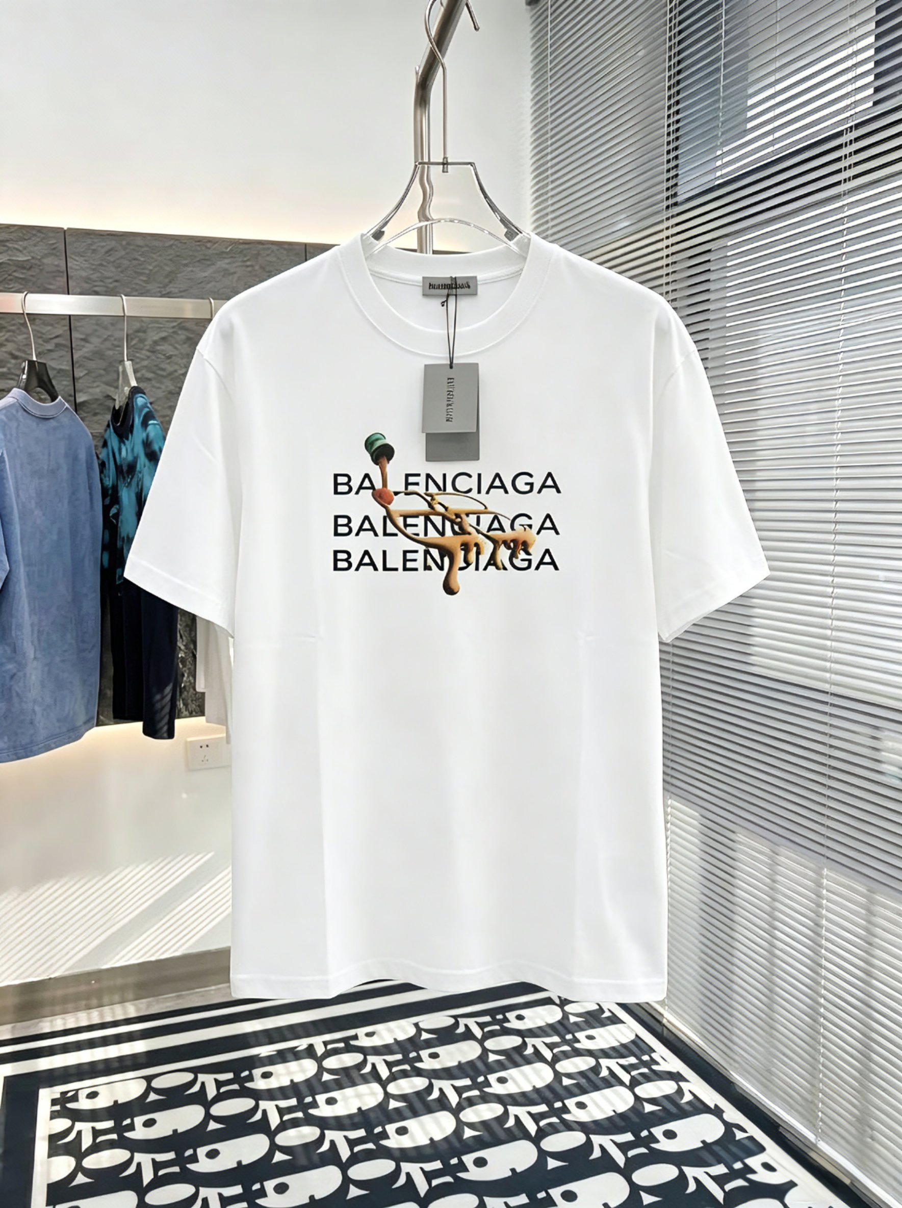 P80 Balenciaga M-xxxl 2026 primavera y verano de manga corta, con impresión offset en plancha gruesa como tema principa…