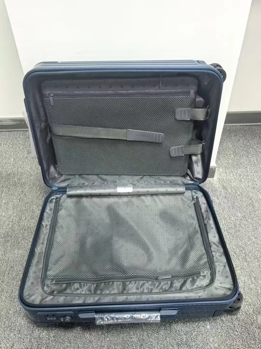 Rimowa Essential Cabin Suitcase, Deep Sea Blue, 21-33 inch, Original Design 9 a1734664431756 3384