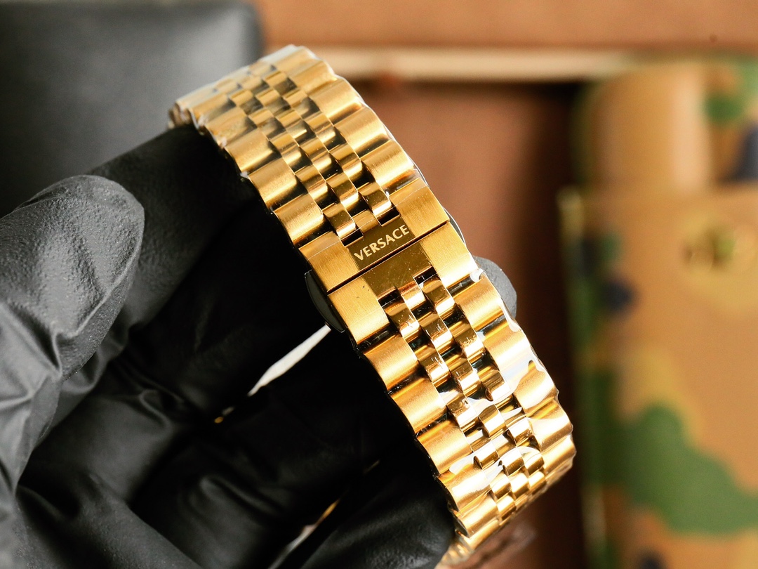 Luxury 2024 Versace Watch: Ideal Gift for Stylish Men’s Birthday - 图片 6