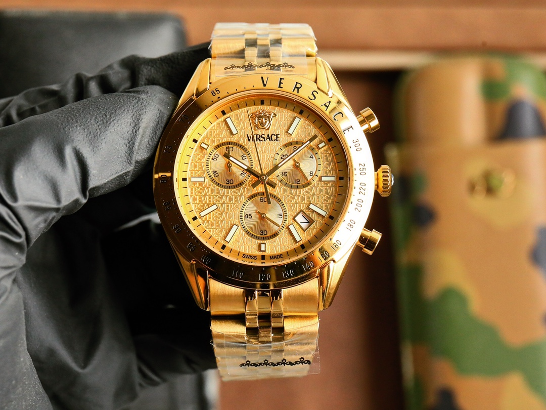 Luxury 2024 Versace Watch: Ideal Gift for Stylish Men’s Birthday