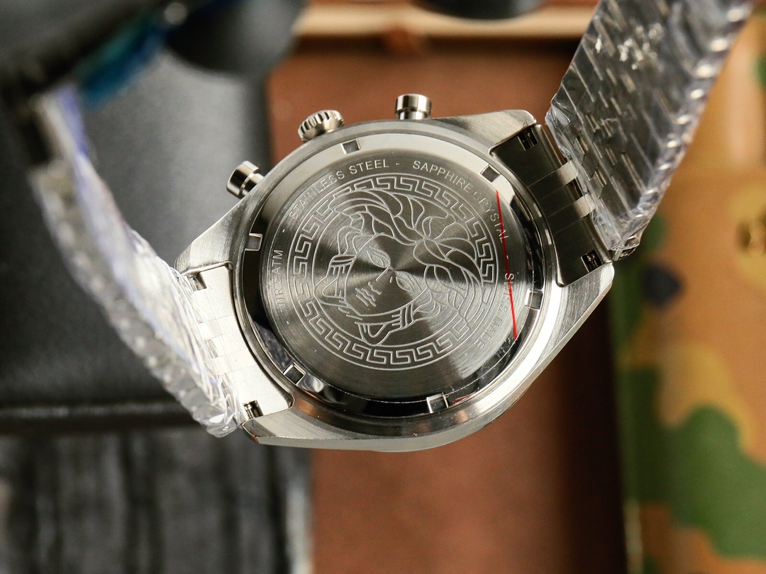 Luxury Versace Men’s Watch: 2024 Collection Unveiled with Intricate Design and Swiss Craftsmanship - 图片 9