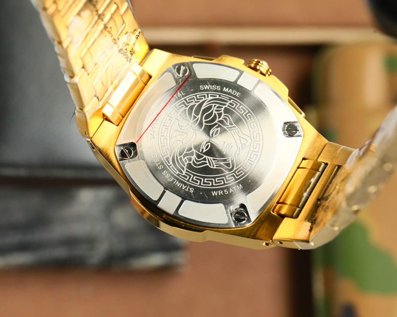 Luxurious VERSACE 2025 Men’s Watch with Greek Design and Medusa Sculptor Face - 图片 6