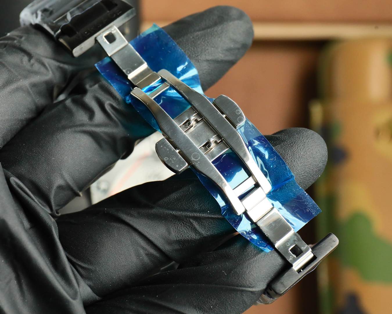 Luxurious VERSACE 2025 Watch: Swiss Timepiece with Greek Design and Medusa Sculptor. - 图片 7