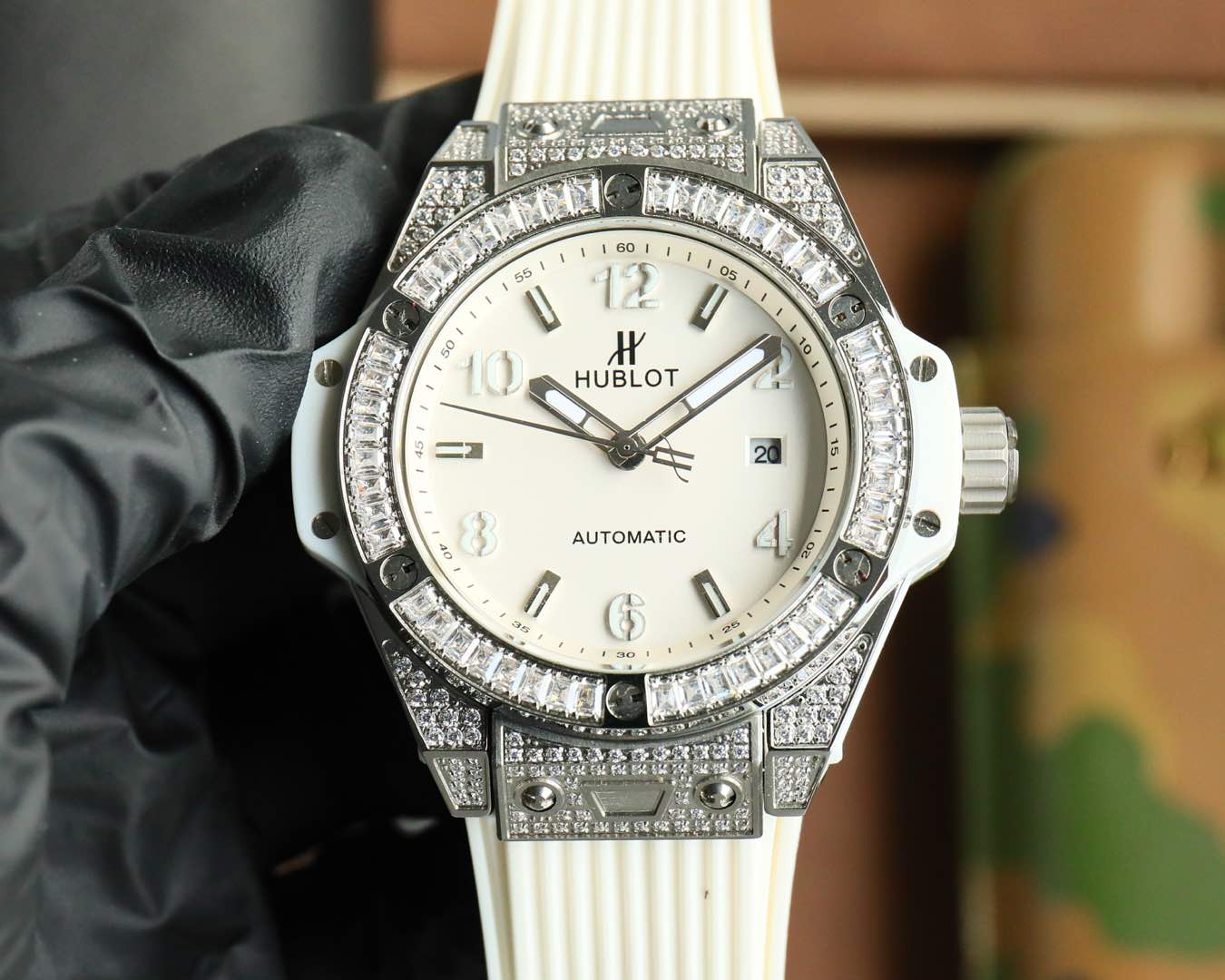 Hublot Big Bang Steel Rainbow Diamond Watch - Automatic, 43mm Diameter