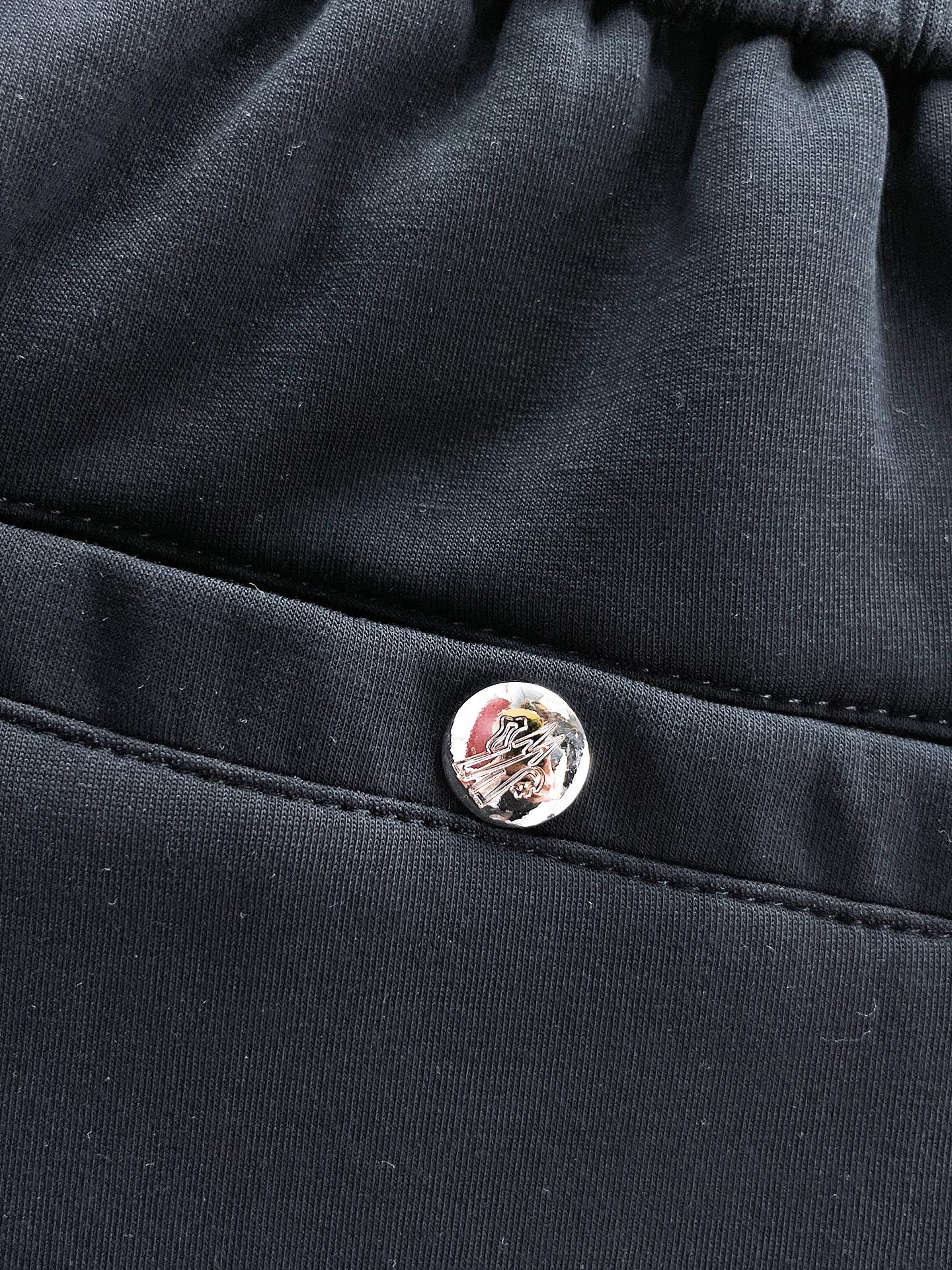   休闲短裤服装 9