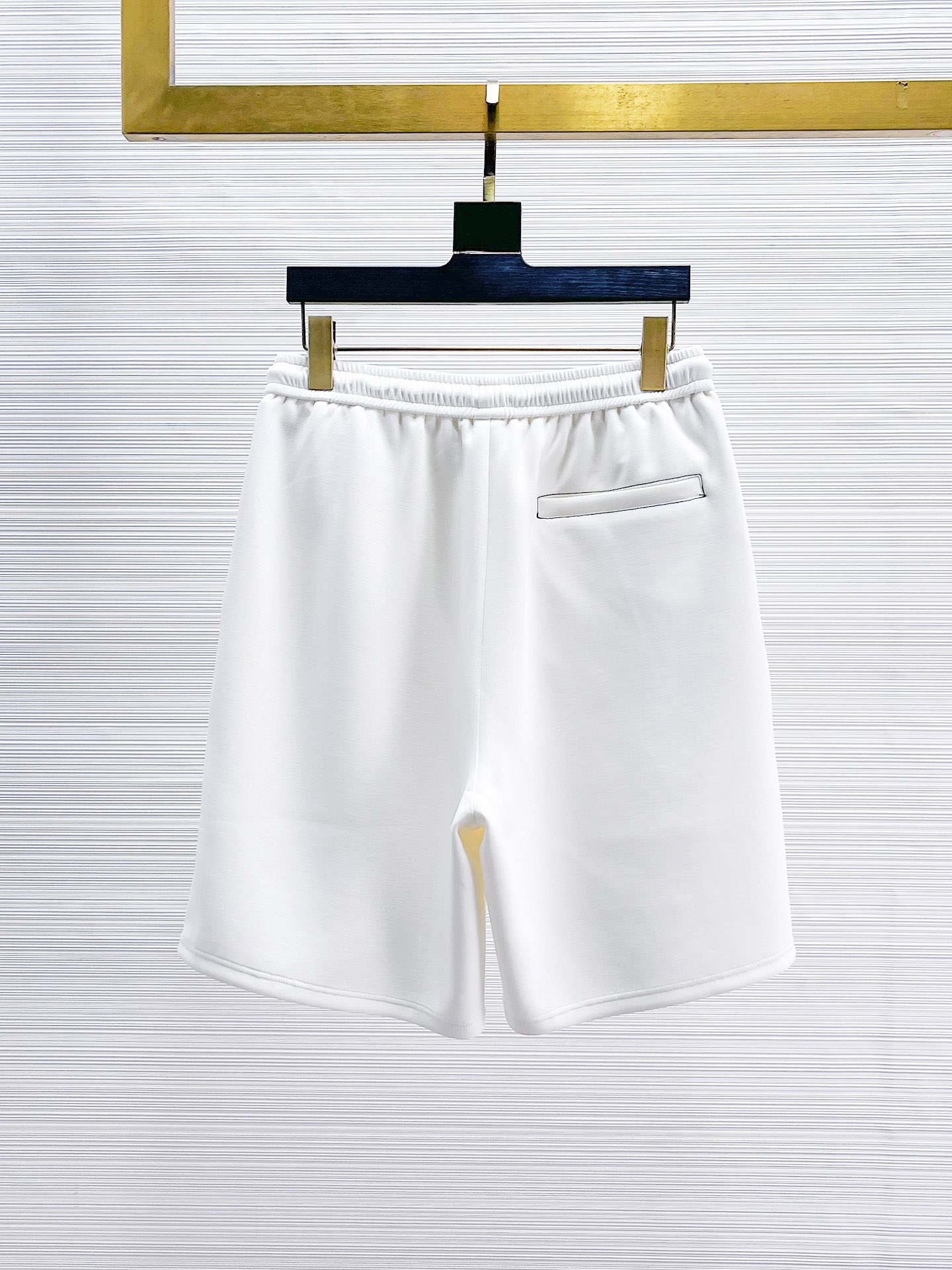 Valentino  休闲短裤服装 9