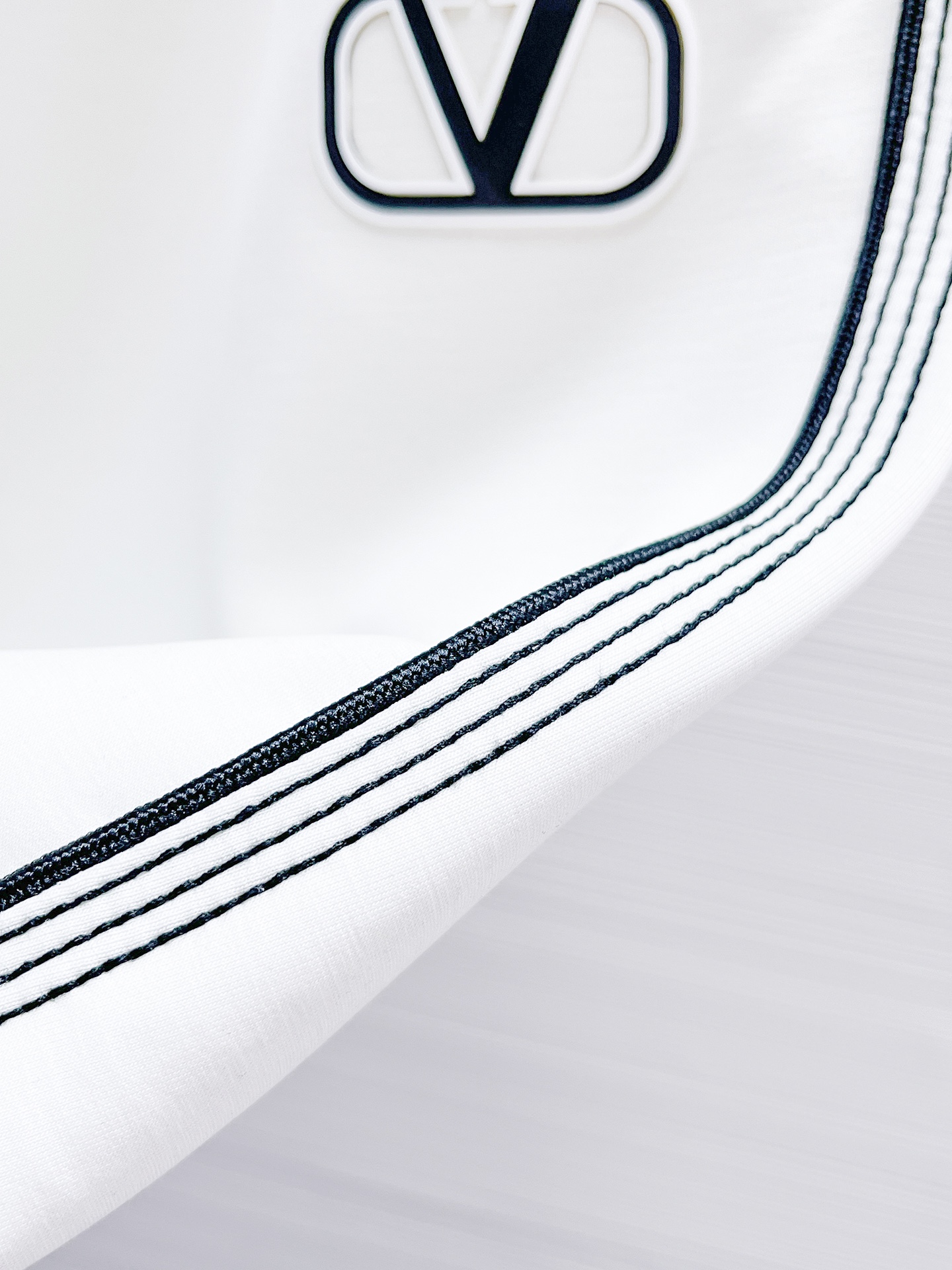 Valentino  休闲短裤服装 7