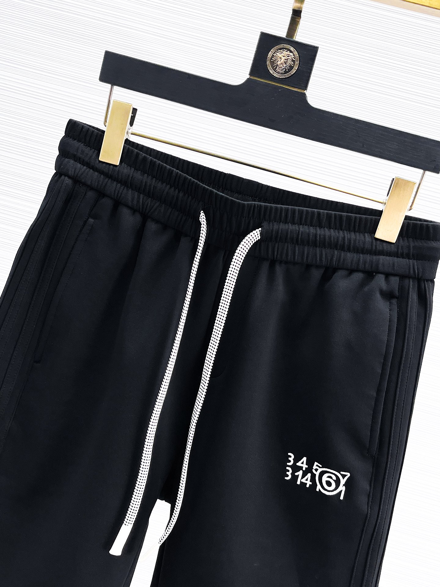 Maison Margiela  休闲短裤服装 2