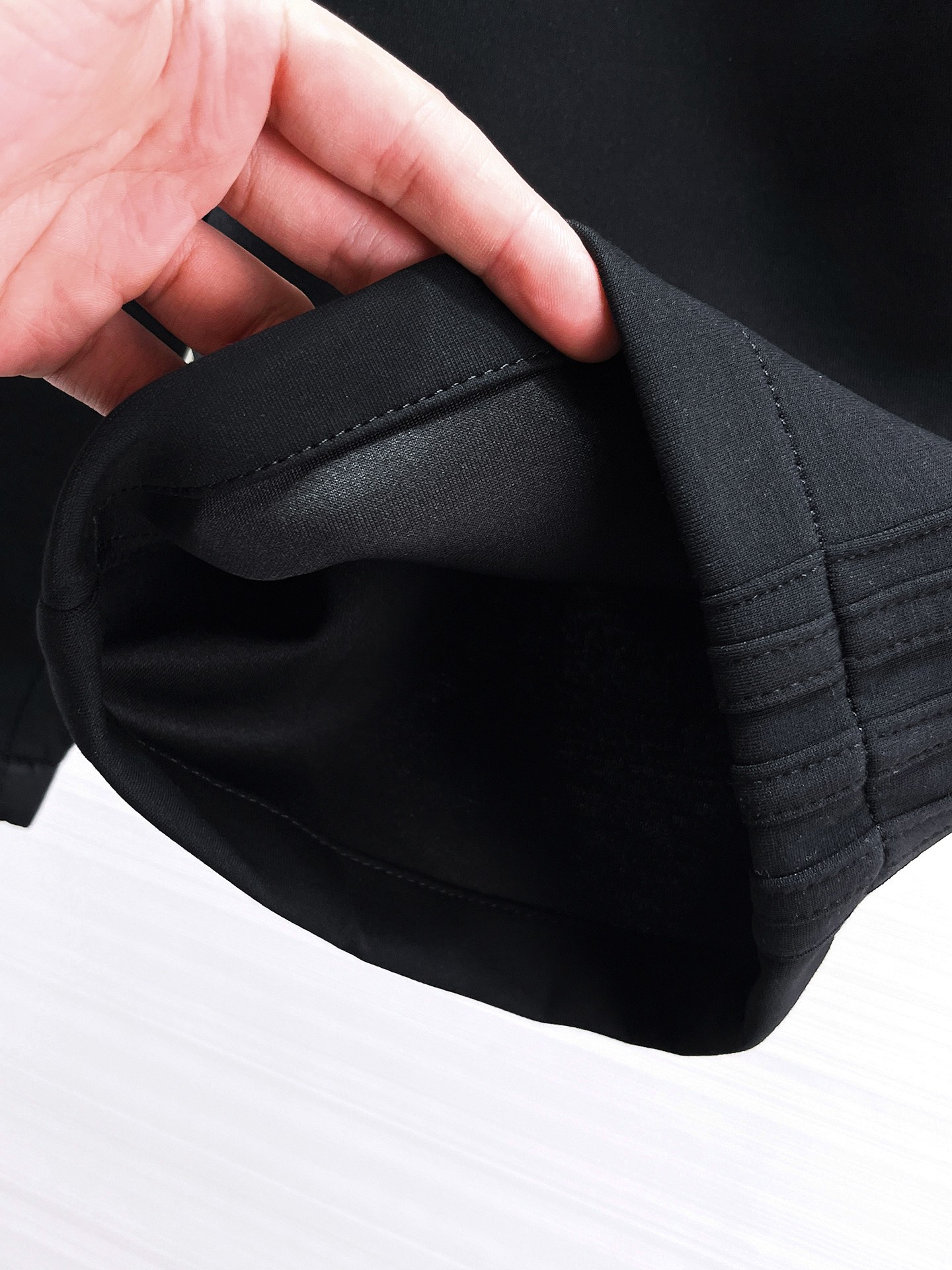 Maison Margiela  休闲短裤服装 9