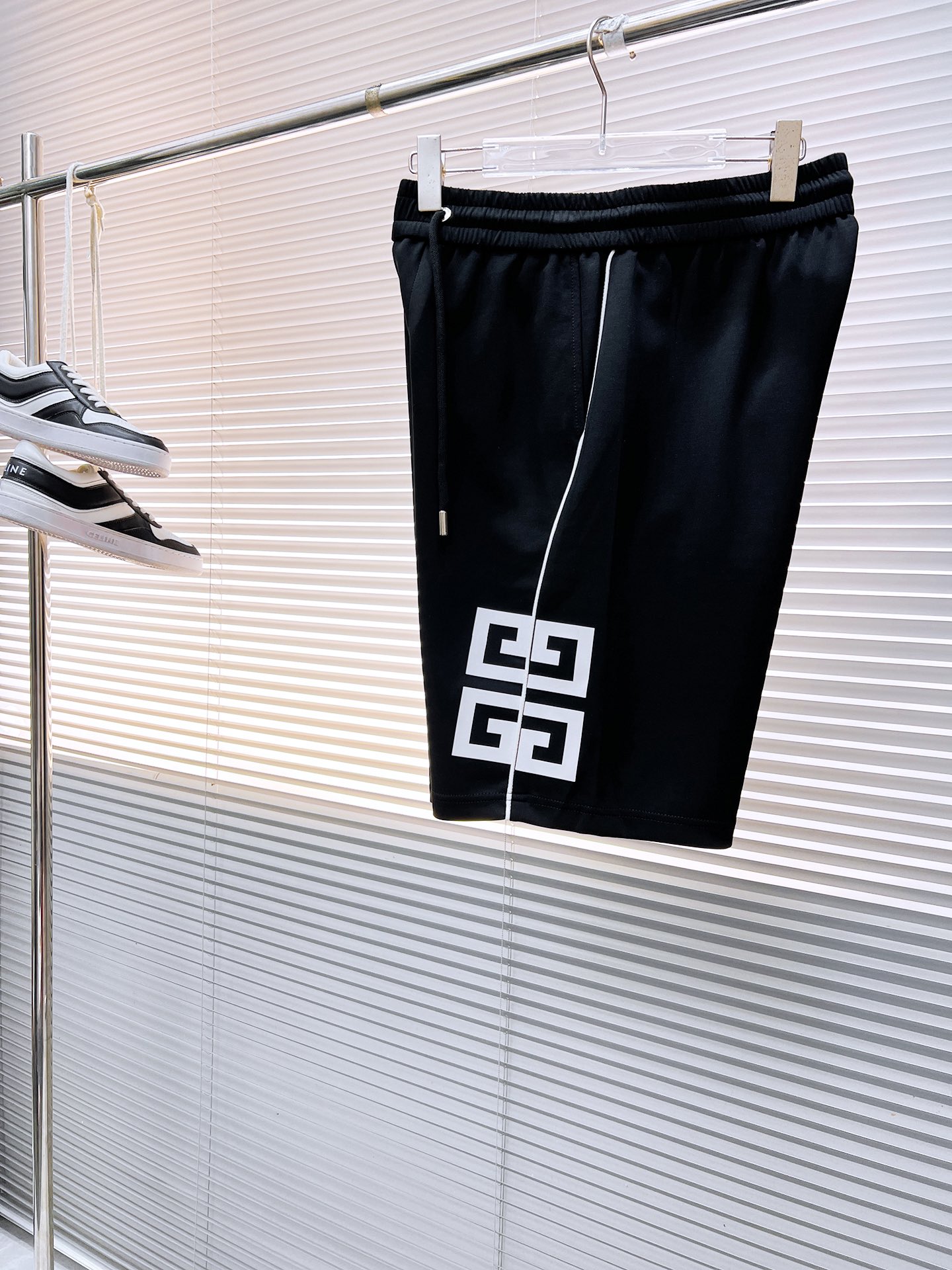 Мужские шорты Givenchy