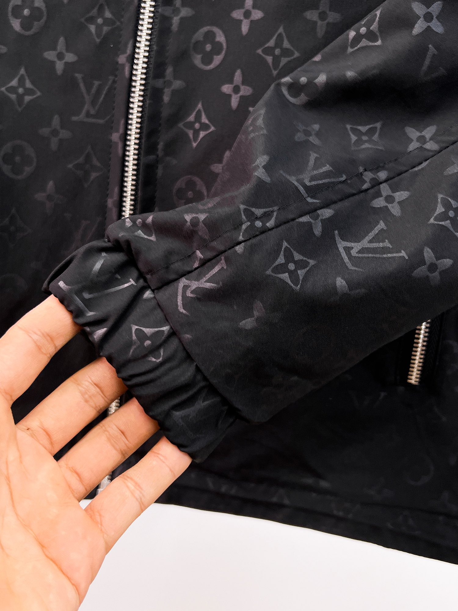   LV  顶级版本！🆕2025早春新款夹克外套 原版11订制五金配件全进口原版定制 欢迎专柜对比 超柔