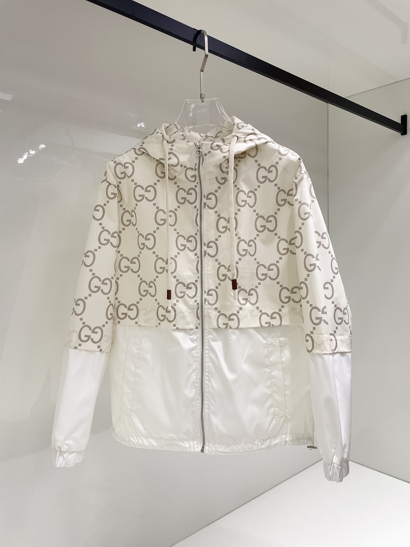 _dqZ9sxG_40jvuxnTibi69SWV8aKmx5wIp5bL-iA